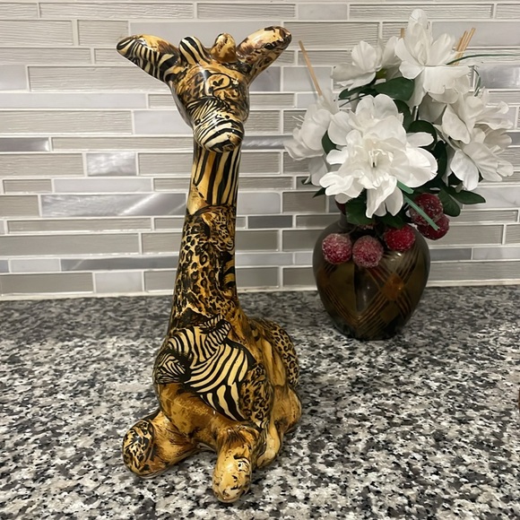 La Vie Giraffe Figurine Safari Animal Print Patchwork - Picture 4 of 14